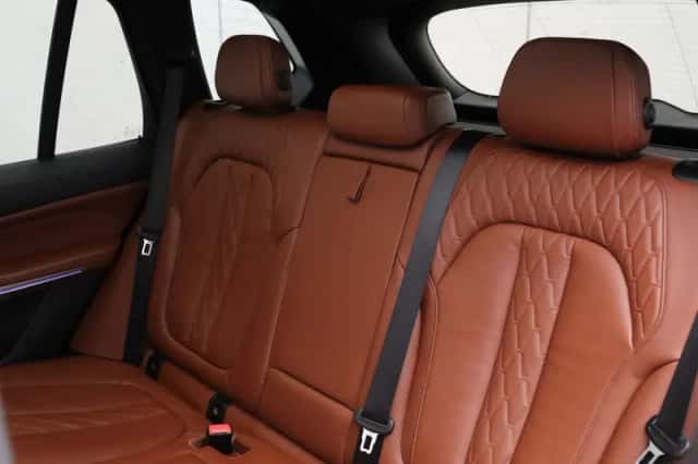 BMW X5 (2019) thumbnail 33
