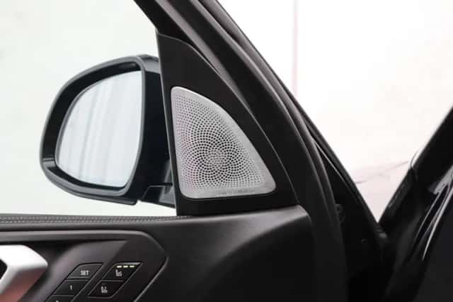 BMW X5 (2019) thumbnail 9