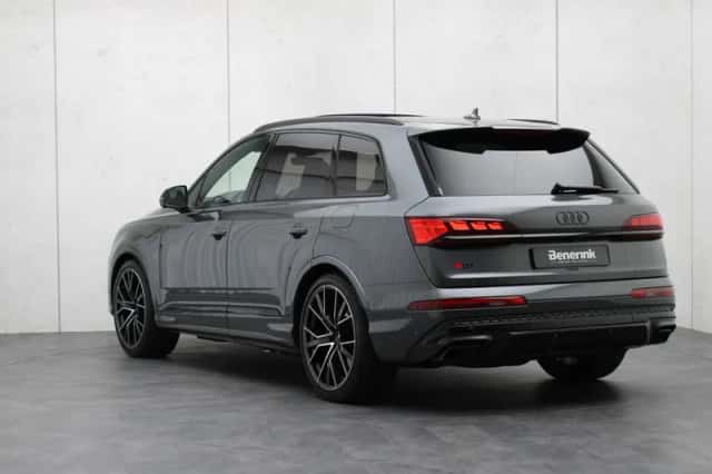 Audi Q7 (2025) thumbnail 3