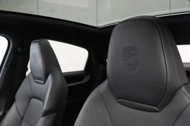 Porsche Cayenne (2024) thumbnail 13