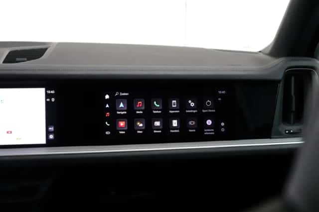 Porsche Cayenne (2024) thumbnail 15