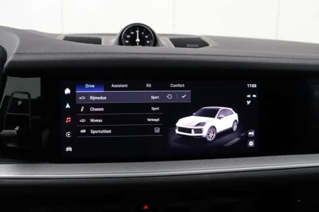 Porsche Cayenne (2024) thumbnail 25
