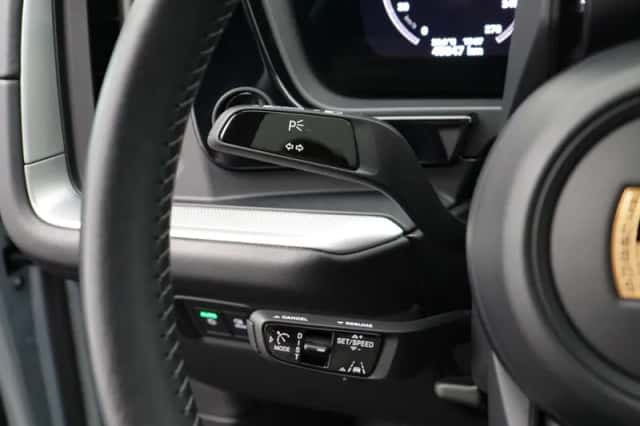 Porsche Cayenne (2024) thumbnail 30