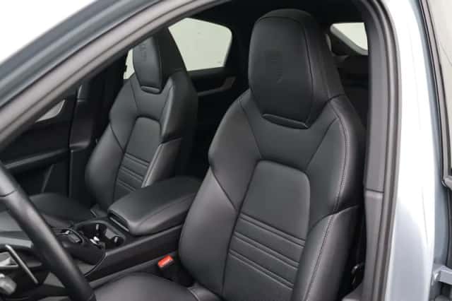 Porsche Cayenne (2024) thumbnail 10