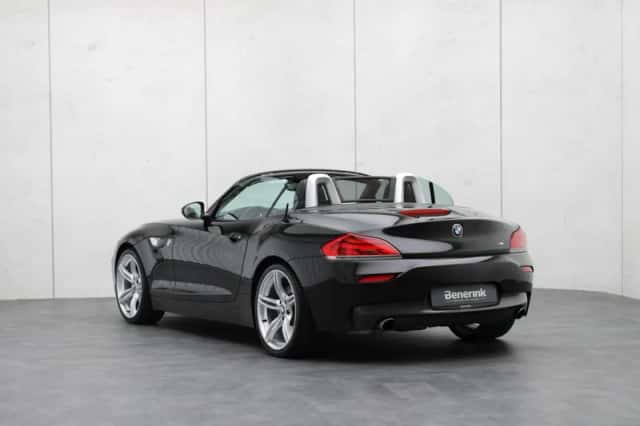 BMW Z4 (2010) thumbnail 3