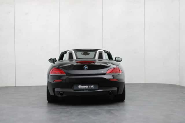 BMW Z4 (2010) thumbnail 26