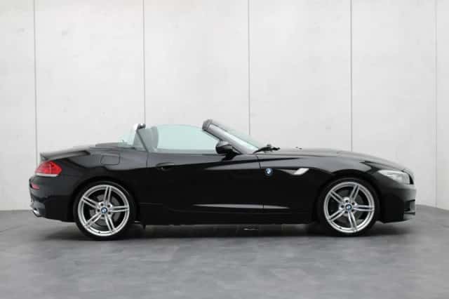 BMW Z4 (2010) thumbnail 28