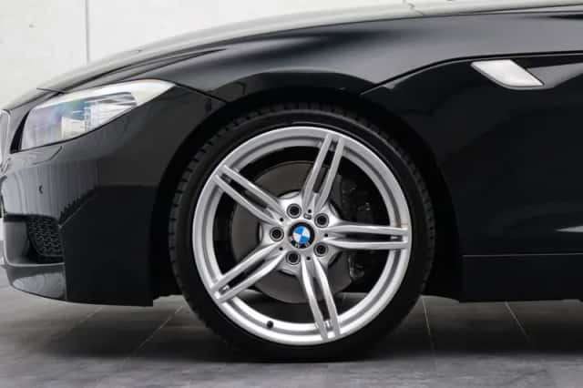 BMW Z4 (2010) thumbnail 5