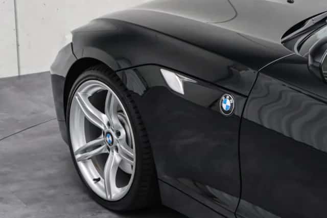 BMW Z4 (2010) thumbnail 6