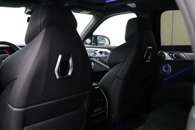 BMW XM (2023) thumbnail 28