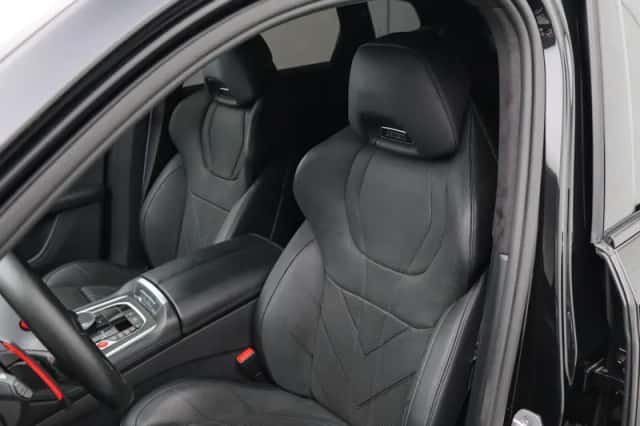 BMW XM (2023) thumbnail 8