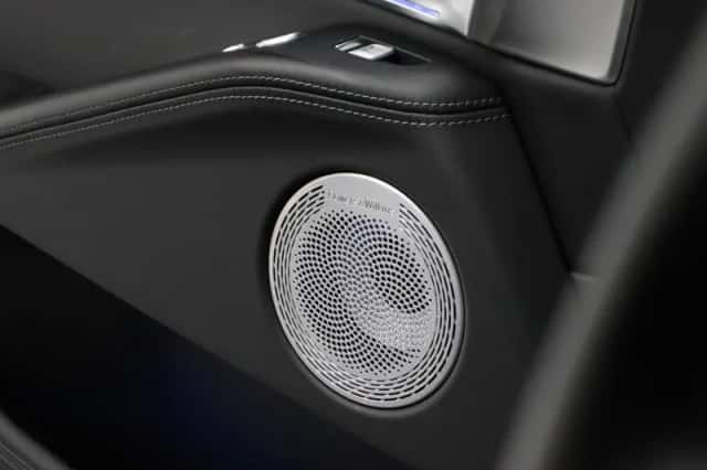 BMW XM (2023) thumbnail 9
