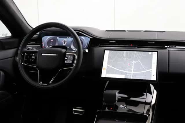 Land Rover Range Rover Sport (2026) thumbnail 13