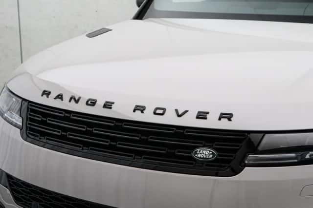 Land Rover Range Rover Sport (2026) thumbnail 17