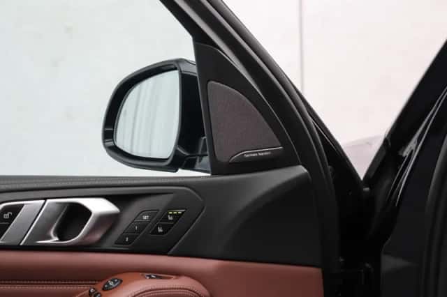 BMW X5 (2020) thumbnail 11