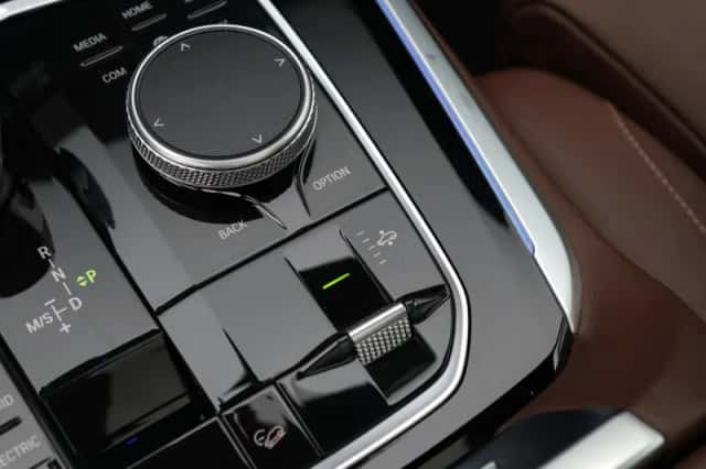 BMW X5 (2020) thumbnail 26