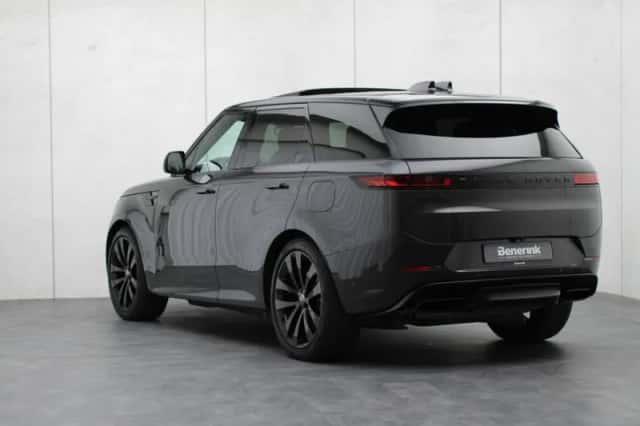Land Rover Range Rover Sport (2024) thumbnail 3