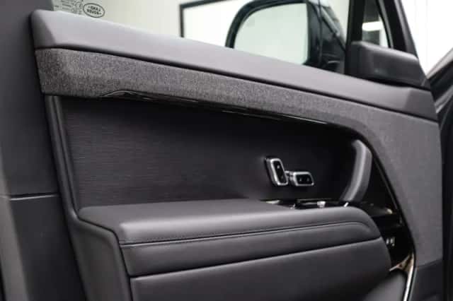 Land Rover Range Rover Sport (2024) thumbnail 33