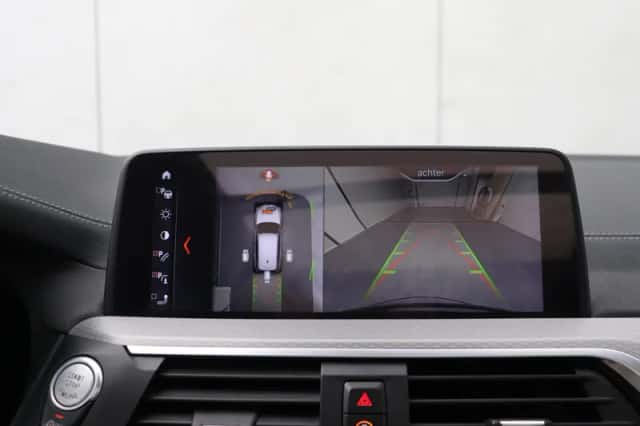 BMW X3 (2018) thumbnail 26
