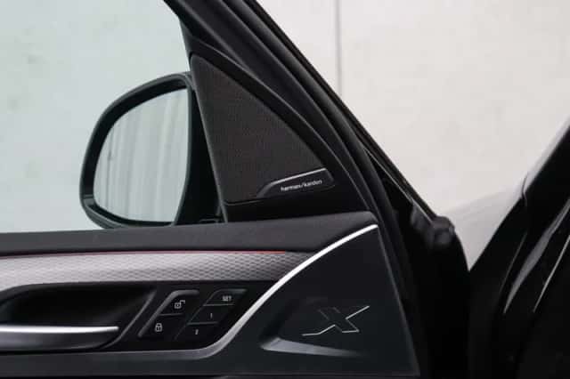 BMW X3 (2018) thumbnail 9