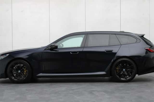 BMW M5 (2025) thumbnail 2
