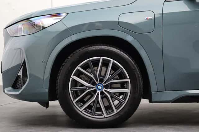 BMW X1 (2024) thumbnail 6