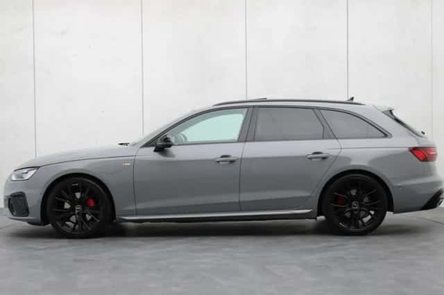 Audi A4 (2024) thumbnail 2