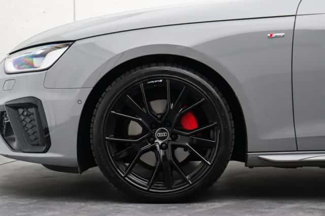 Audi A4 (2024) thumbnail 6