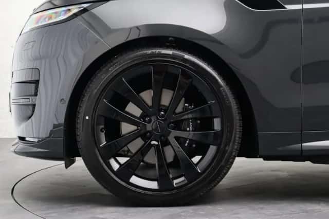 Land Rover Range Rover Sport (2026) thumbnail 6