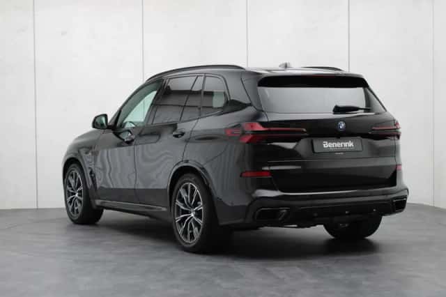 BMW X5 (2023) thumbnail 3