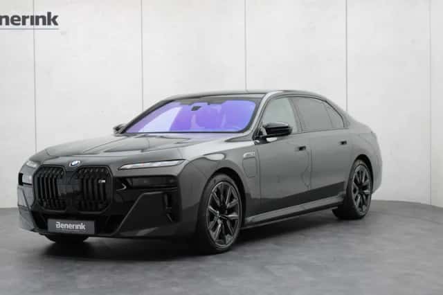 BMW 7-Serie (2023) thumbnail 1