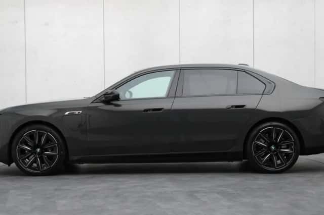 BMW 7-Serie (2023) thumbnail 2