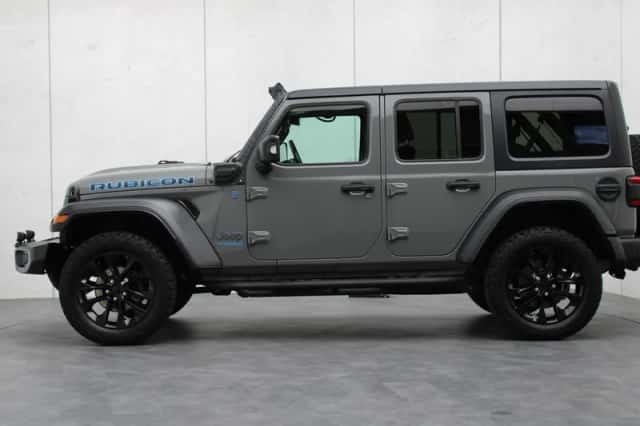 Jeep Wrangler (2021) thumbnail 2