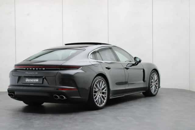 Porsche Panamera (2026) thumbnail 4
