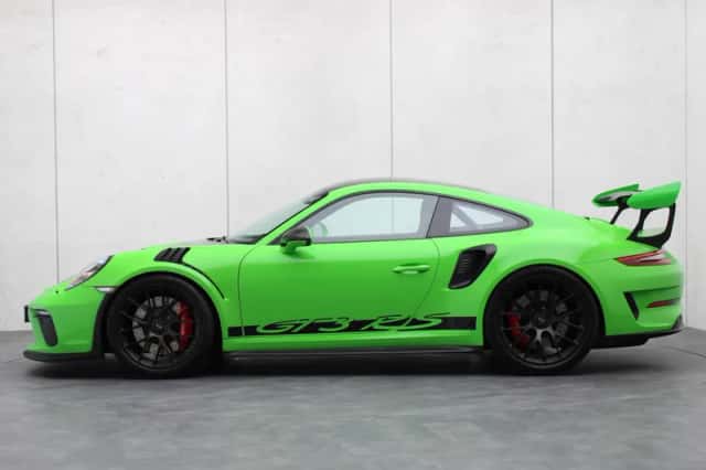 Porsche 911 (2019) thumbnail 2