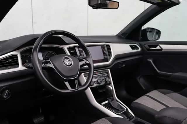 Volkswagen T-Roc (2020) thumbnail 6