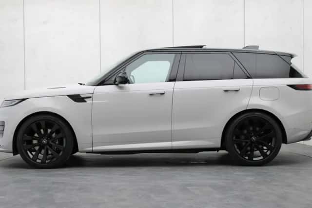 Land Rover Range Rover Sport (2025) thumbnail 2