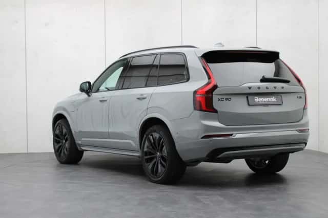 Volvo XC90 (2026) thumbnail 3