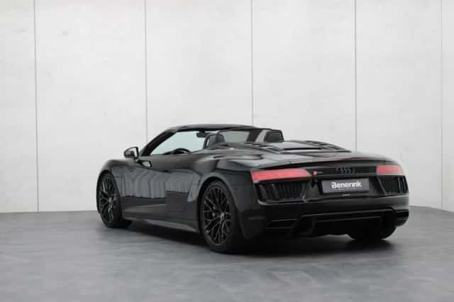 Audi R8 (2017) thumbnail 3