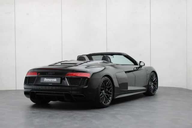 Audi R8 (2017) thumbnail 4