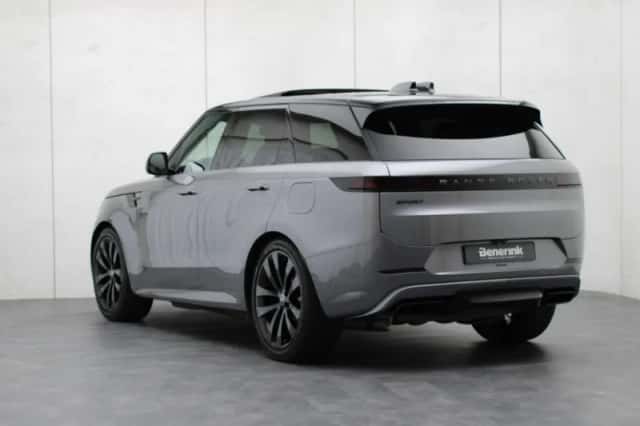 Land Rover Range Rover Sport (2025) thumbnail 3