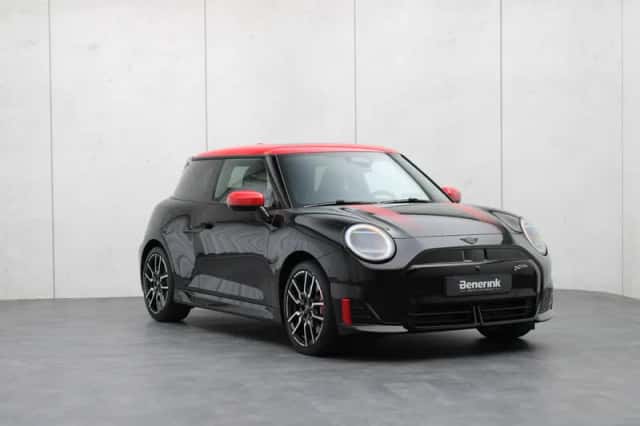 MINI John Cooper Works (2025) thumbnail 5