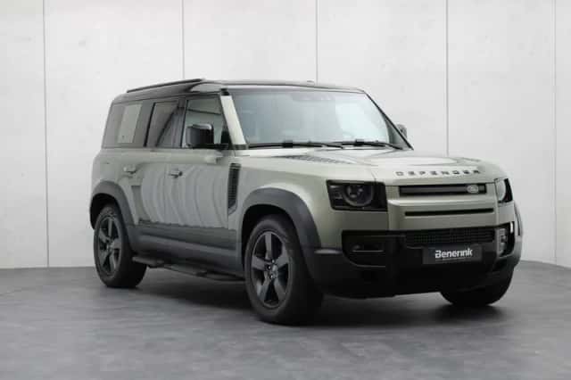 Land Rover Defender (2023) thumbnail 5