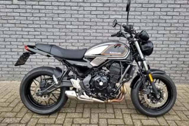 Kawasaki Z650RS (2022) thumbnail 1