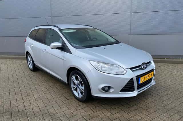 Ford Focus (2013) thumbnail 6