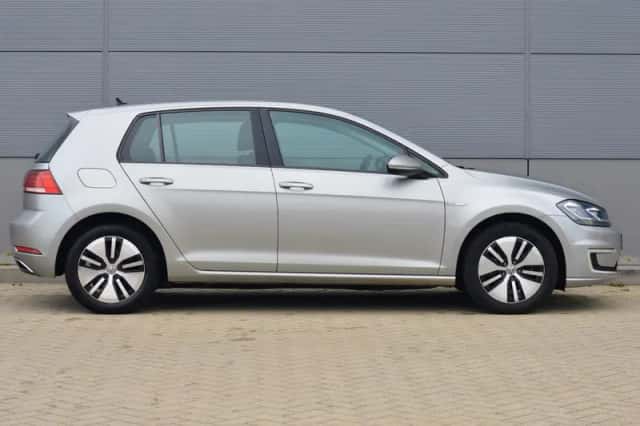 Volkswagen e-Golf (2018) thumbnail 3