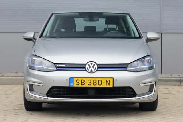 Volkswagen e-Golf (2018) thumbnail 5