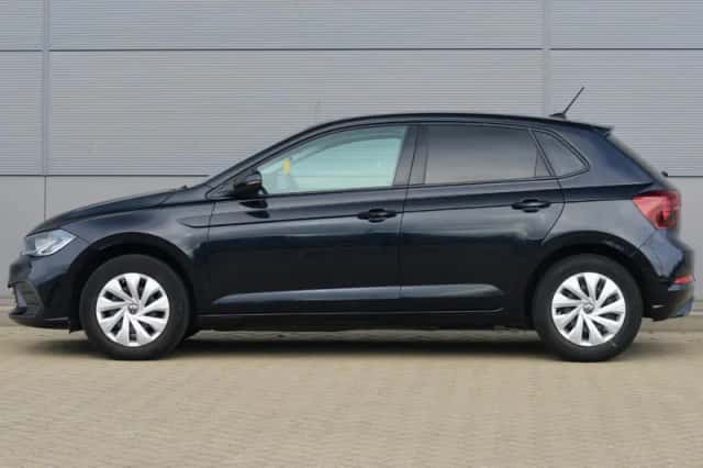 Volkswagen Polo (2022) thumbnail 2