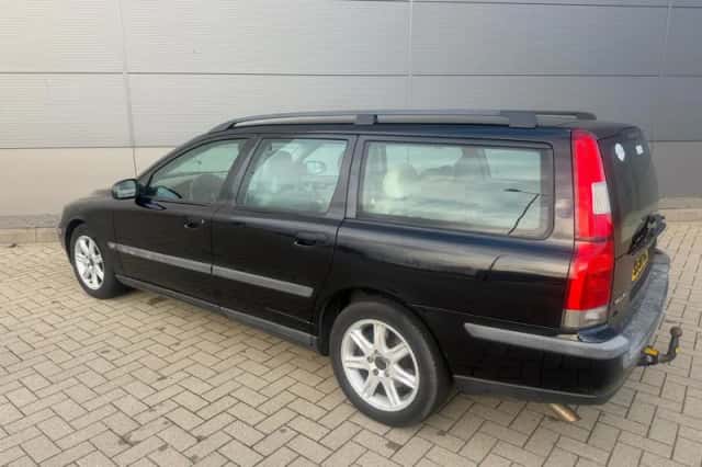 Volvo V70 (2002) thumbnail 3