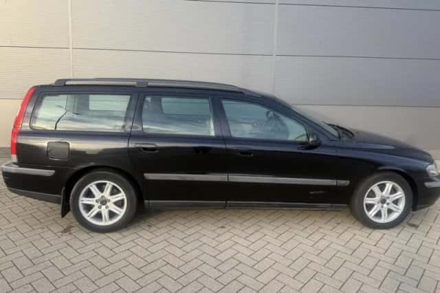 Volvo V70 (2002) thumbnail 6
